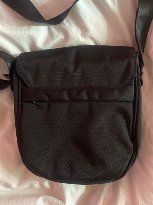 Trapstar bag оригинална директно от сайта uk.trapstarlondon.com.