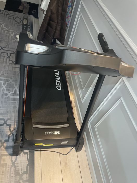 Беговая дорожка новая, Cenau