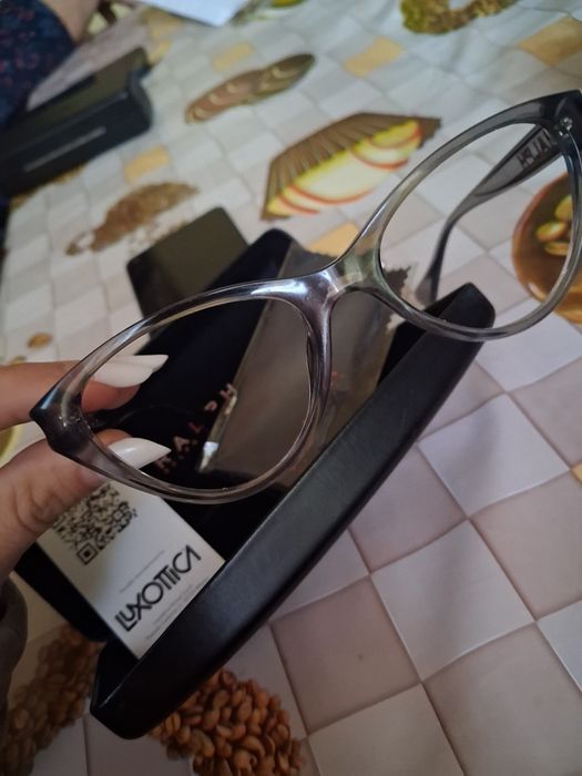 Vând ramă de ochelari