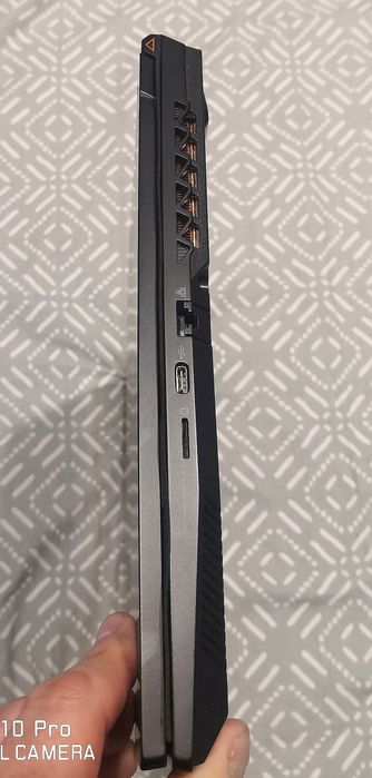 Laptop  RTX 4060 de Crăciun!