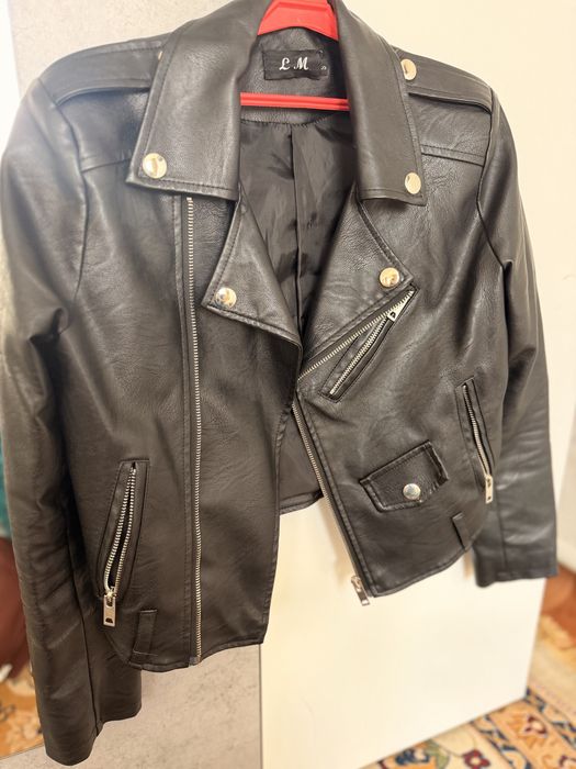 Продаю кожаную куртку