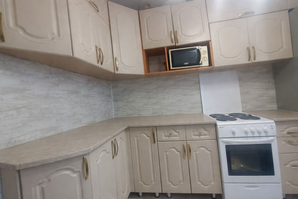 Продам кухонный гарнитур МДФ