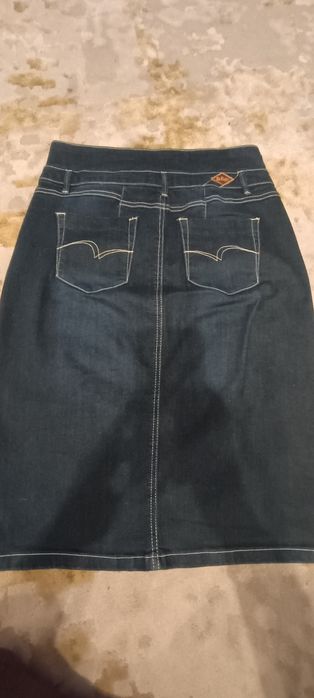 Fusta midi jeans elastica Lee Cooper, măsura M, impecabila