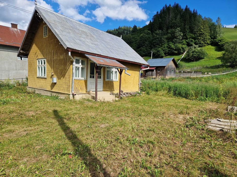 Teren cu casa de vanzare,Câmpulung Moldovenesc,strada Izvorul Alb
