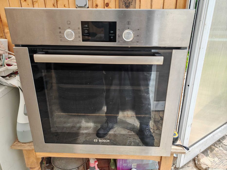 Фурна за вграждане Bosch (60 см)