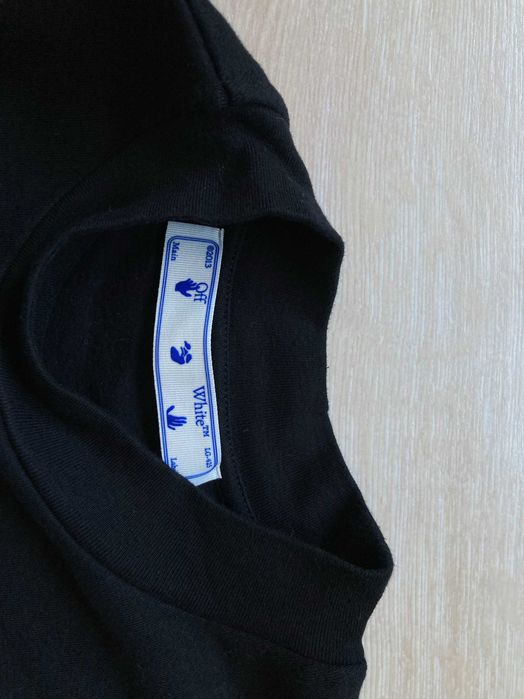 Off White мъжка черна тениска размер S