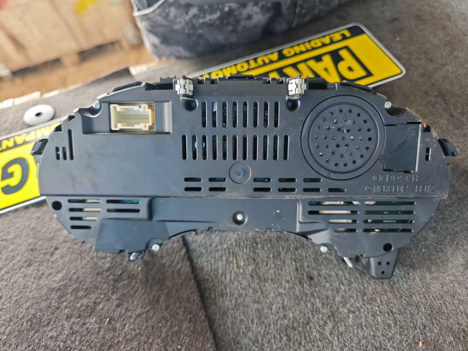 Километраж работещ спукано стъкло Mercedes W176 A class дизел автомат