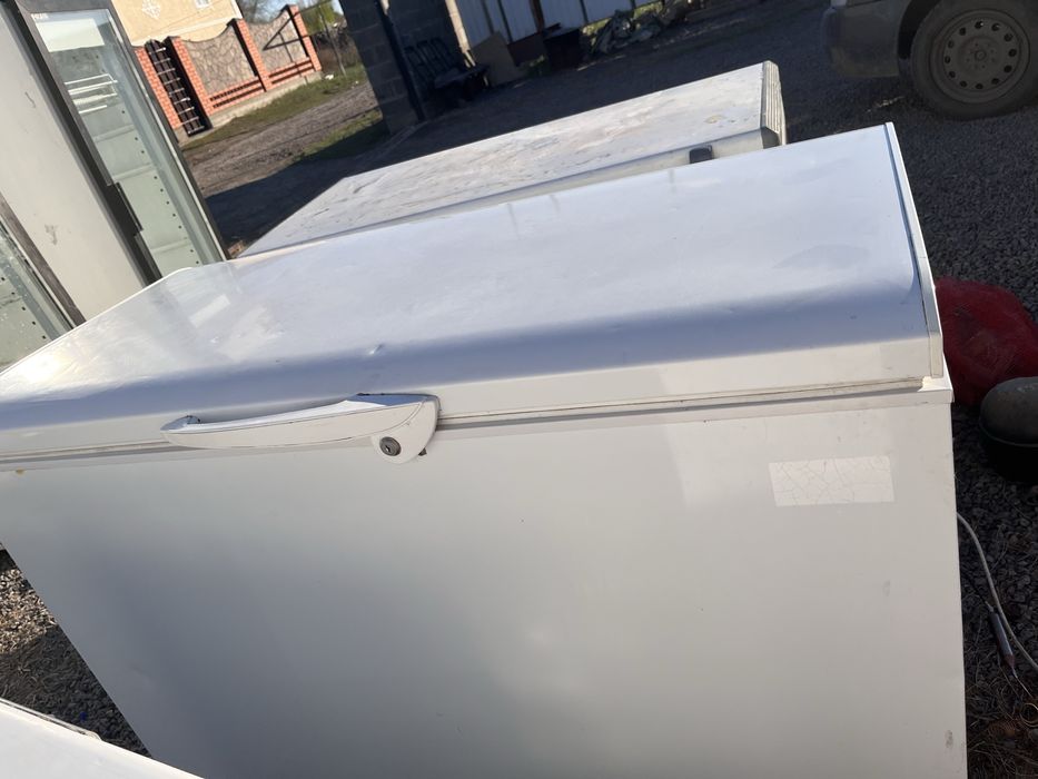 Продам морозильник холодильник