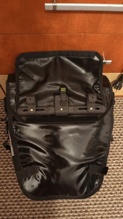 Geanta bicicleta, coburi