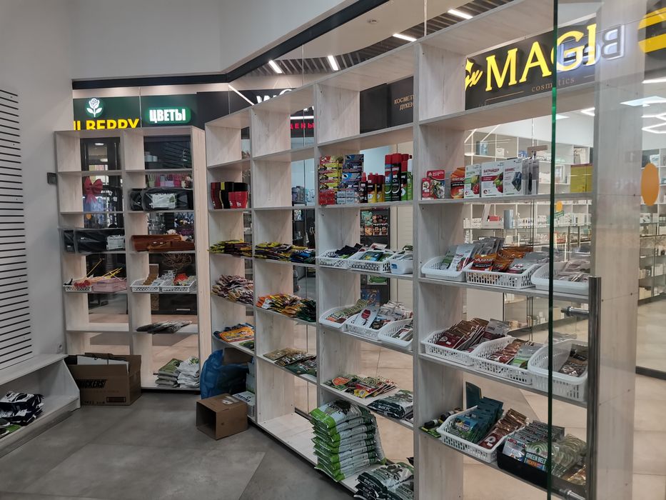 Торговая мебель для бутика