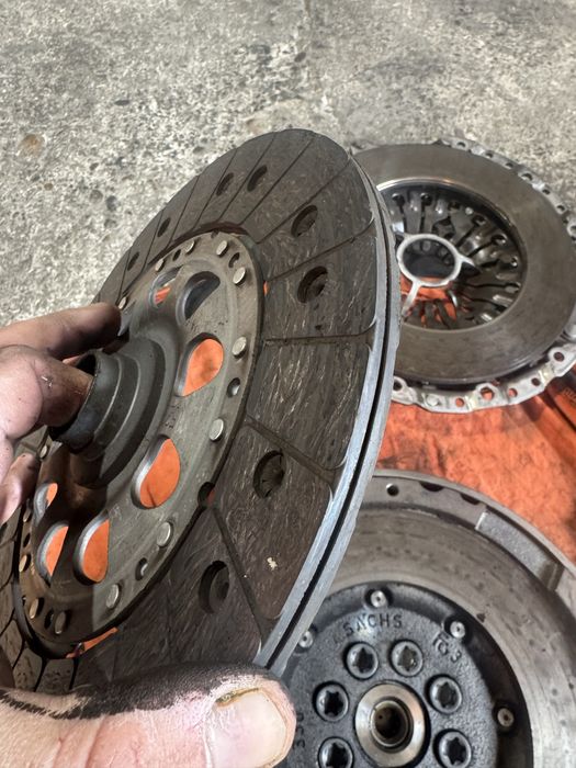 Маховик , съединител бмв m47 163кс