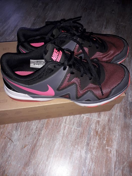 Маратонки Nike 38 и 40 н