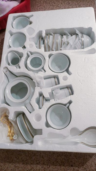 Срочно продам новый сервиз