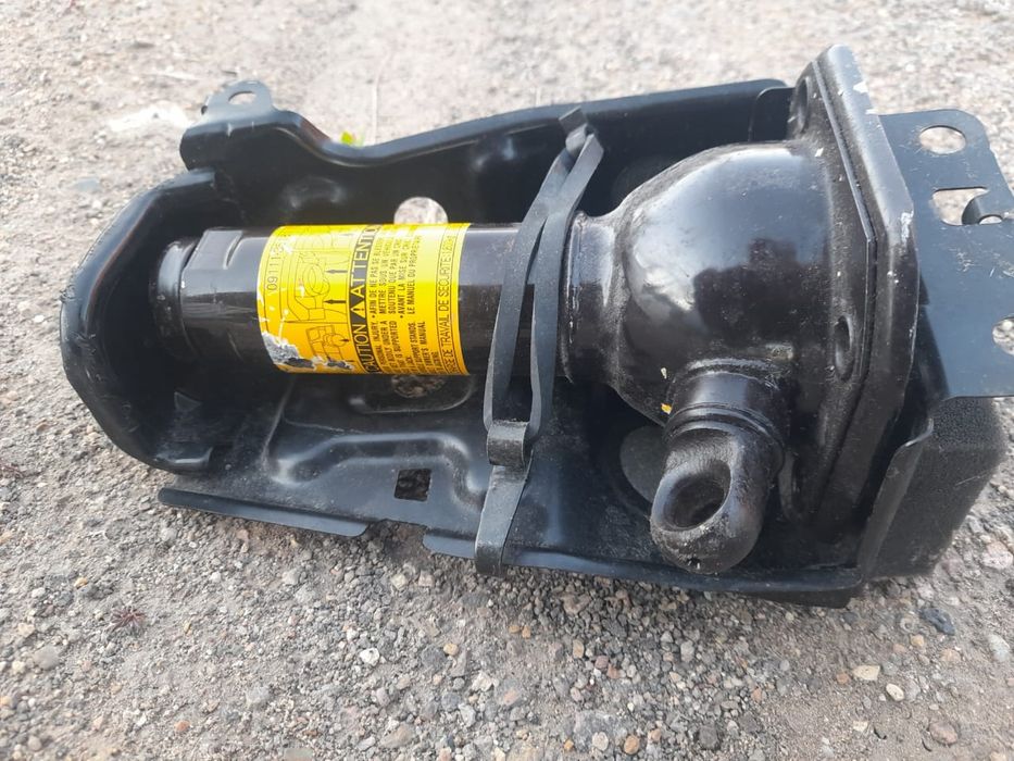 Домкрат ланд Крузер Прадо 120