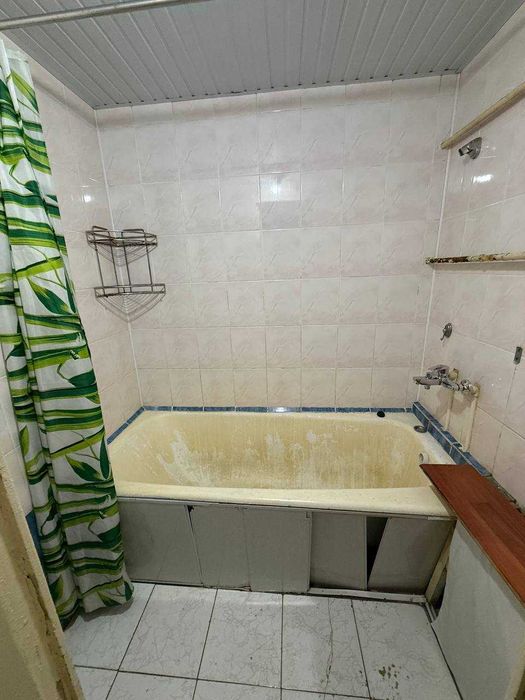 Продаётся 2в3-комнатная квартира массив Карасу 2 ориентир 208 школа