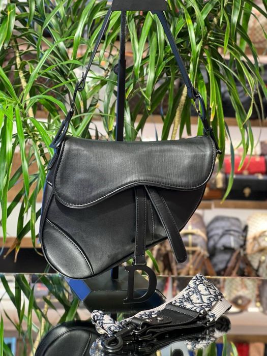 Geanta Dior noua !!! Dimensiuni 24/20 !!!