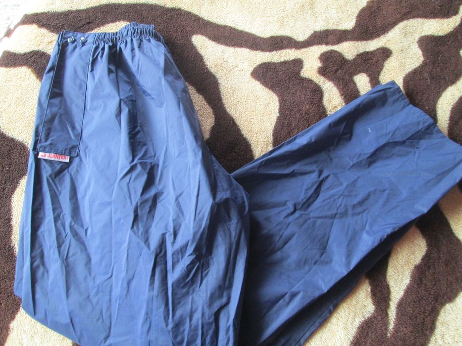 pantaloni fas  impermeabili  54/56