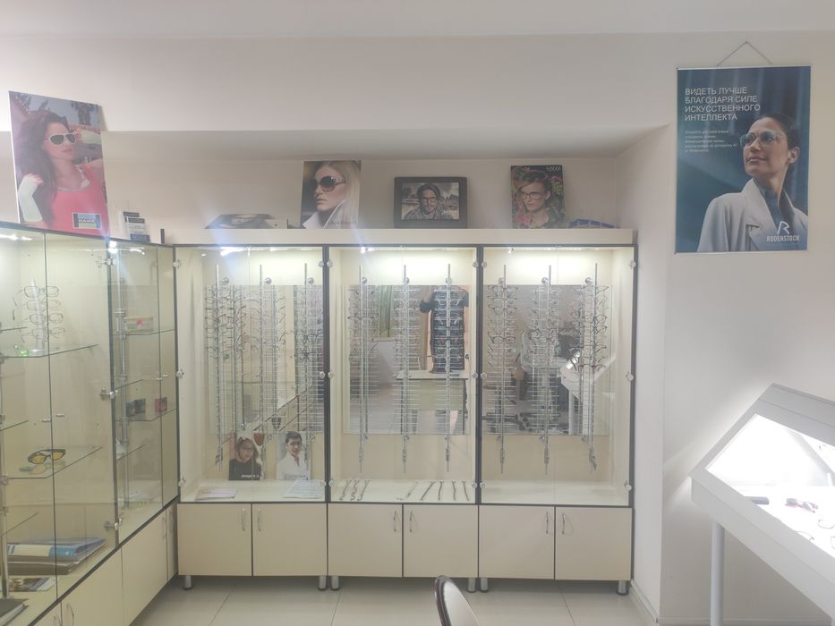 Продаем мебель оптики