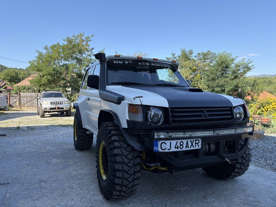 MITSUBISHI Pajero 0 — imagine 2