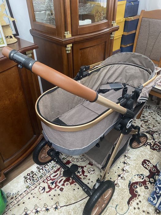 Продам коляску, детский кровать и ходунок