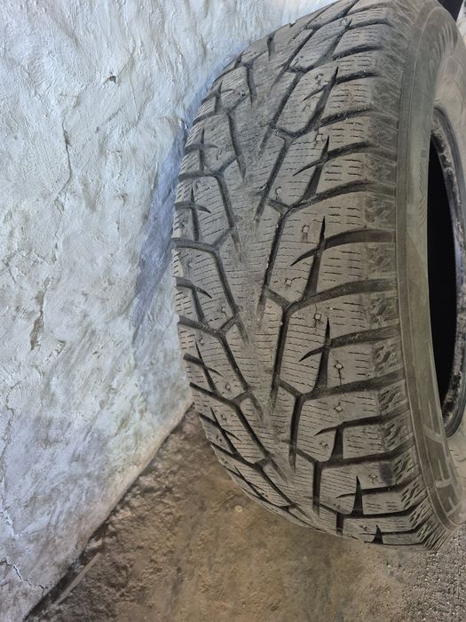 Зимние шины 275/65/R17