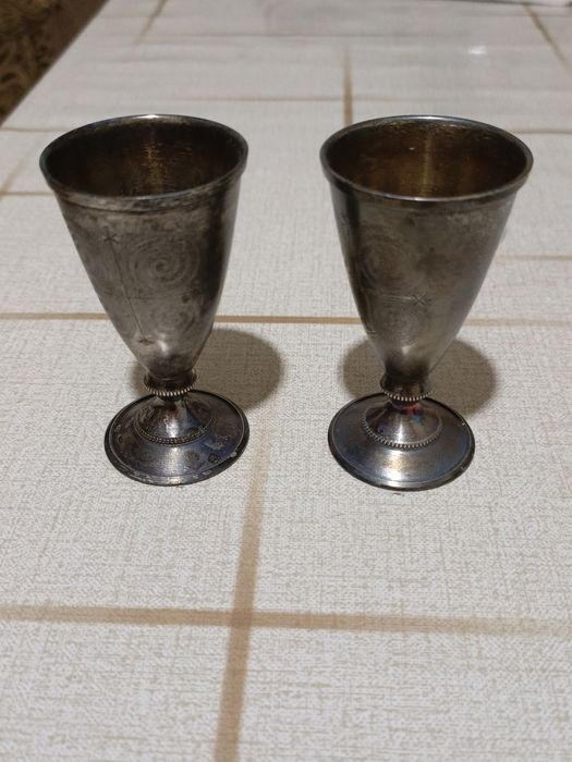 Продам серебряные рюмки
