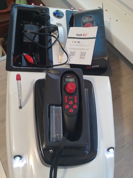 Лодка за захранка