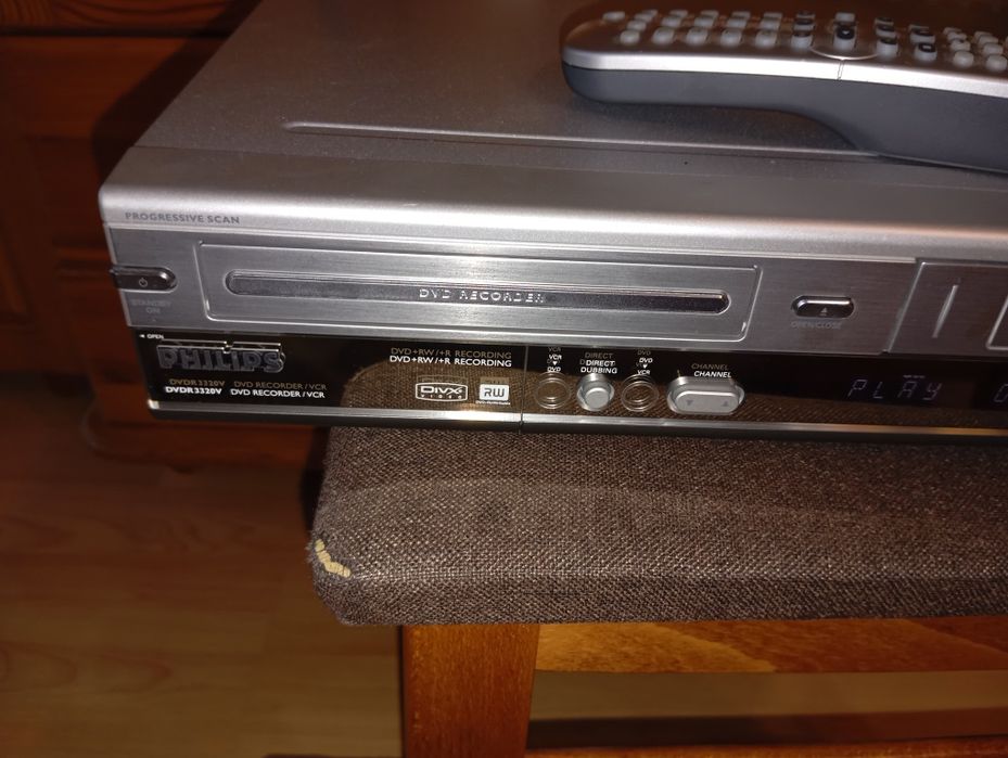 Комбо VHS Видео и dvd divx плеър Philips