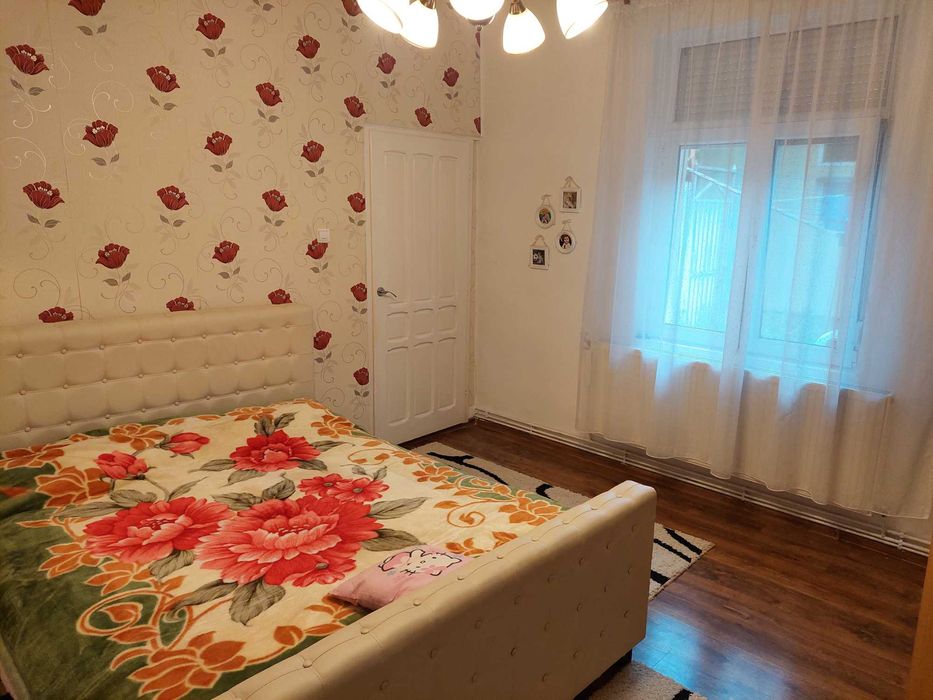 vind casa in curte comuna