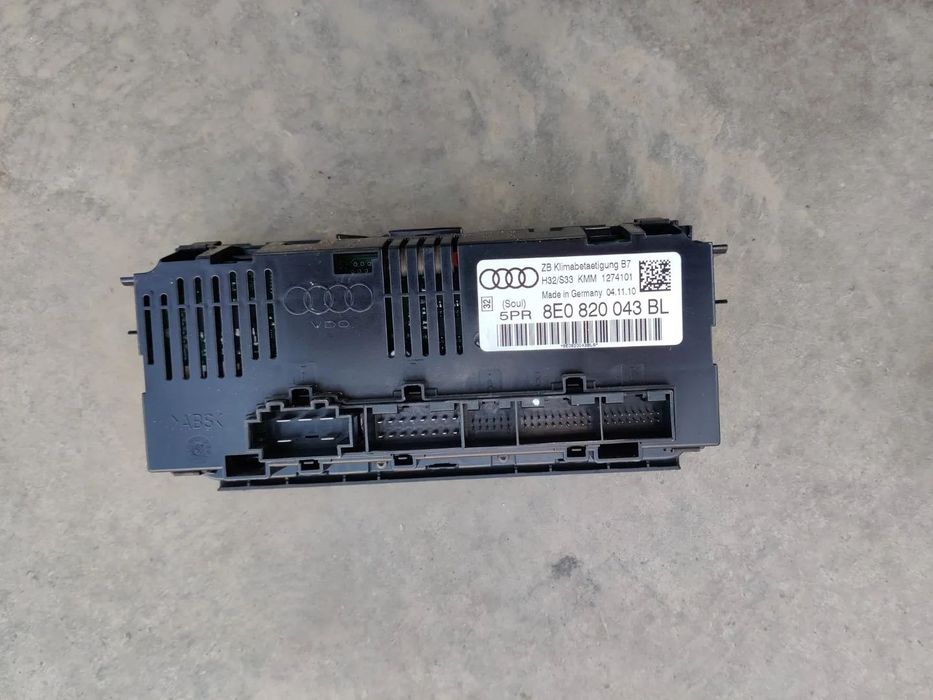 Panou comanda Clima AC Climatronic Seat Exeo Audi A4 B6 B7 Cabrio 8E0820043BL