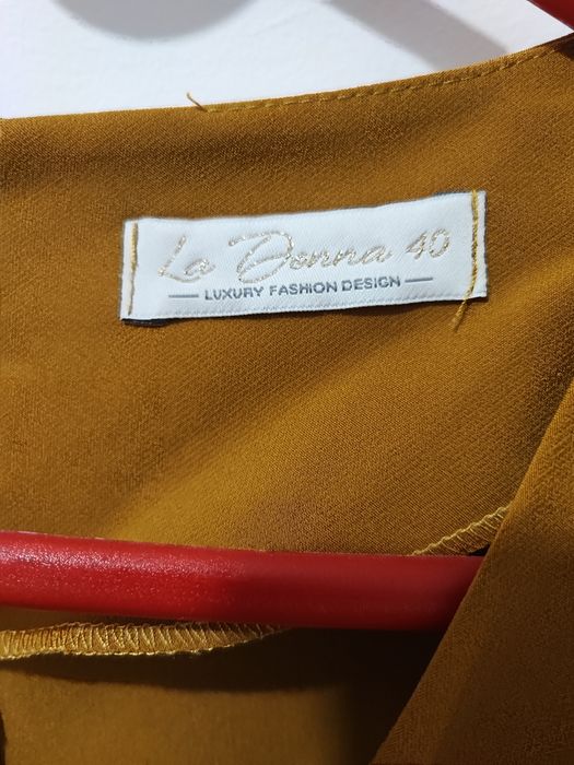 Rochie de ocazie deosebita aproape noua