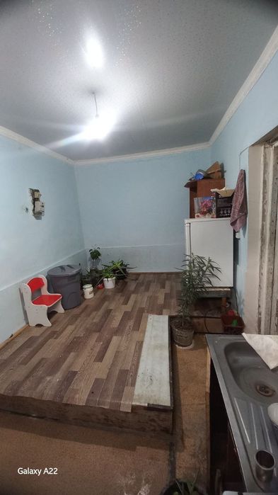 Uy sotiladi Boyovut tuman Sohil mahallasida