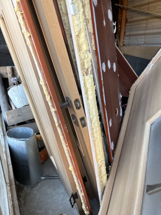 Продается б/у межкомнатные двери