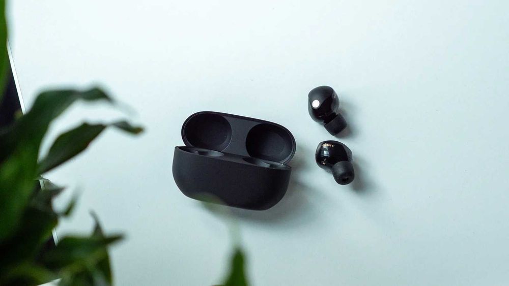 Продам Sony WF-1000XM5 (оригинал), чёрные