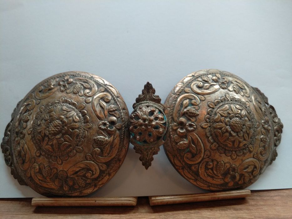 Продавам пафти Карлово антикварни