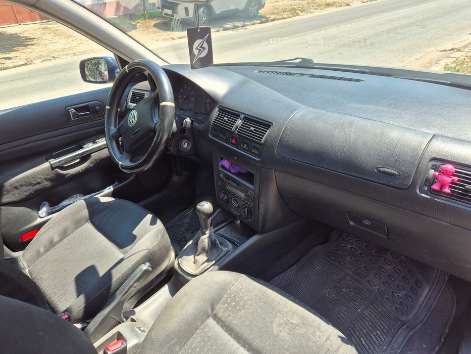 Volksvagen Golf 4 1.4 benzina