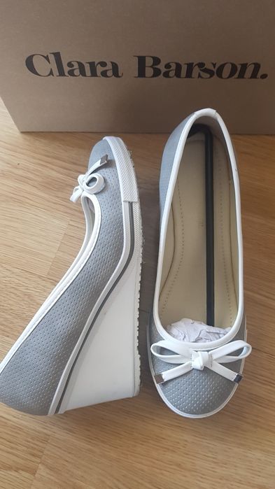 Pantofi platforma noi din piele ecologica