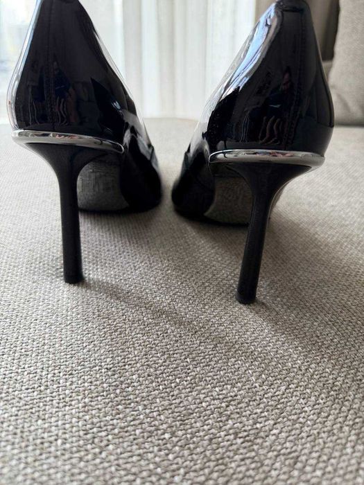 Туфли новые CHARLES & KEITH