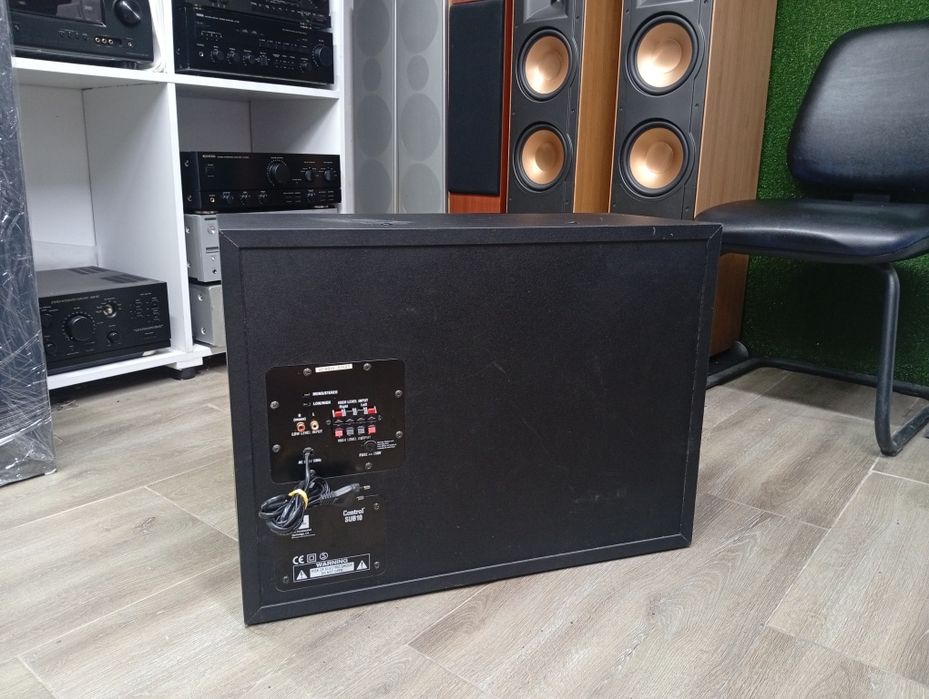 Активен субуфер JBL Control SUB-10