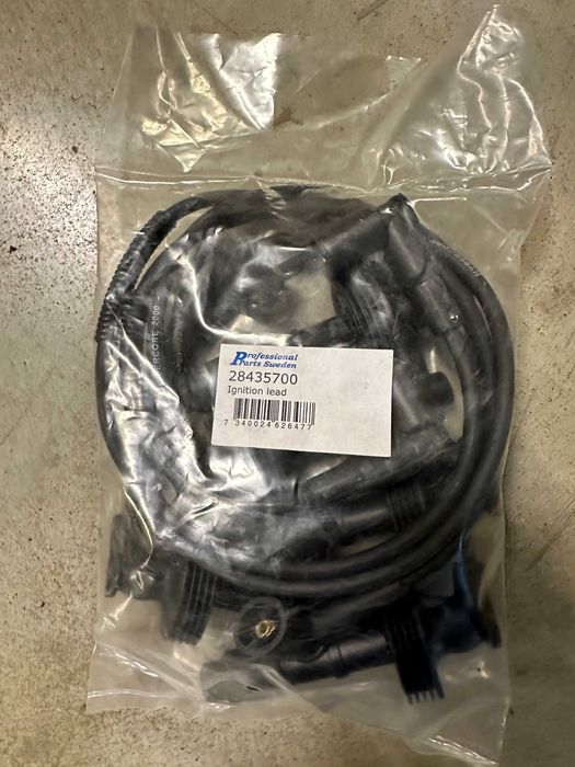 Нови, неупотребявани Кабели за свещи Volvo S70 2.4 без турбо 140 к.с.