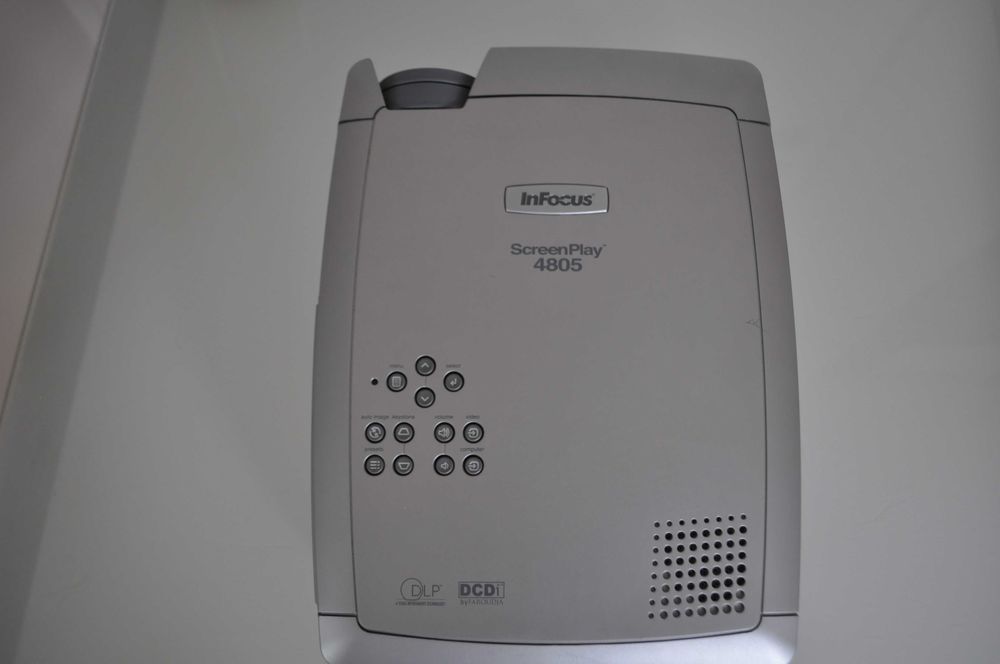 InFocus ScreenPlay 4805