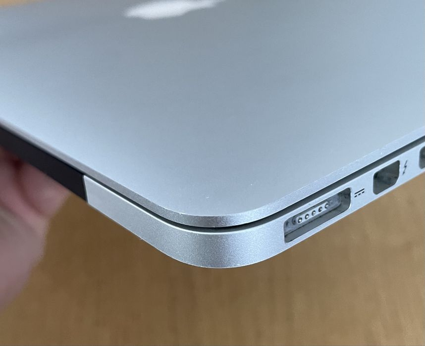 MacBook Early 2015  Retina 13 inch 500Gb
