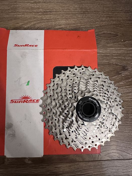 Caseta pinioane MTB Sunrace