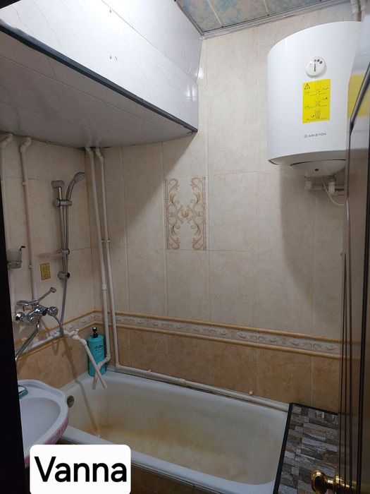 34 maktab oldidagi uy 3 honali 5 etajda joylashgan evro remont qilinga