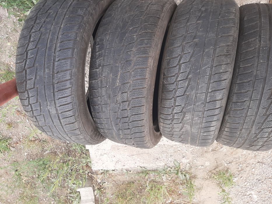 Продам шины 225/50/17