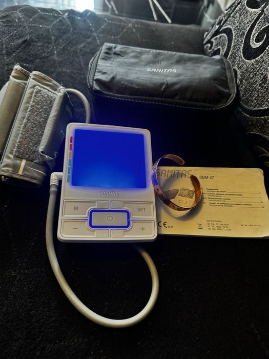 Уред за измерване на кръвното налягане и пулса SBM 47 и гривна