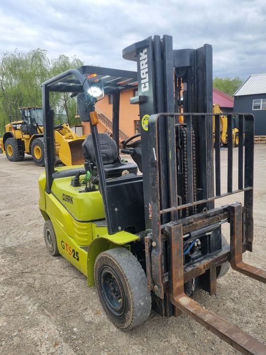 Motostivuitor Clark 25 Gts.