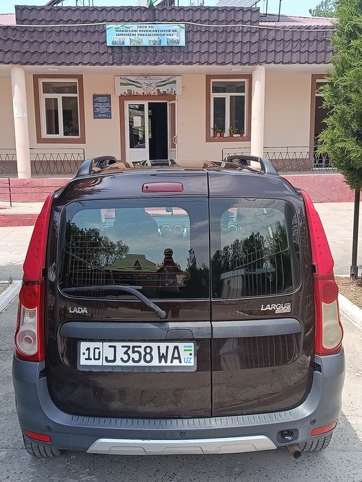 Lada Largus 2018