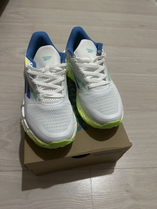 Реебок кроссовка