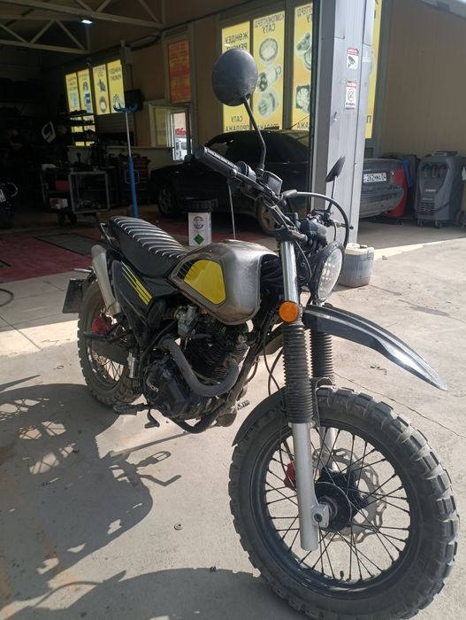 Мотоцикл скрамблер 250куб